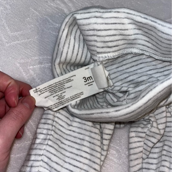 Carter’s Organic Cotton Baby Pants Set in Grey and White - Picture 2 of 2